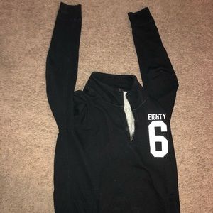 Victoria’s Secret Love Pink mid zip pull over.